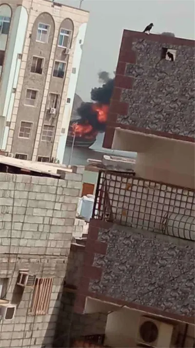 اخبار اليمن الان يلتهم ميناء المعلا ويتسبب بخسائر اخبار اليمن الان الحدث اليوم عاجل
