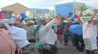 اخبار اليمن الان الحشود بخورمكسر للمشاركة مليونية والصمود اخبار اليمن الان الحدث اليوم عاجل