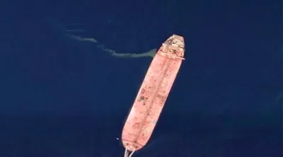 اخبار اليمن الان تفريغ إجمالي النفط الخام خزان اخبار اليمن الان الحدث اليوم عاجل