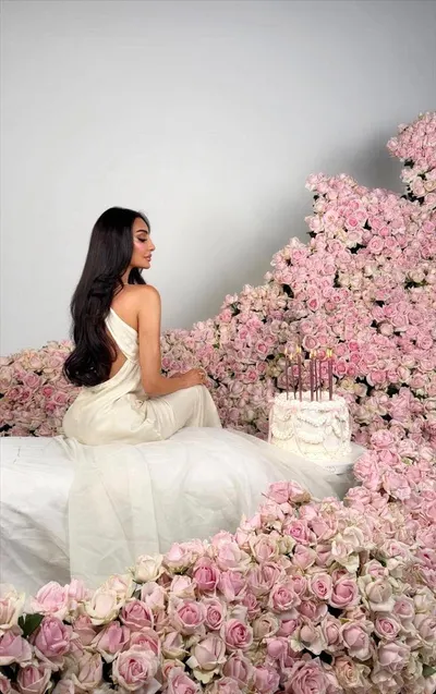 اخبار اليمن الان وأناقة إطلالة الغندور ميلادها القلوب اخبار اليمن الان الحدث اليوم عاجل