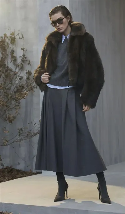 اخبار اليمن الان بأسلوب برونيلو كوتشينيلي الموضة النسائية اخبار اليمن الان الحدث اليوم عاجل