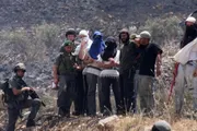 صحيفة الثورة صنعاء اخبار اليمن الان مستوطنون يعتدون فلسطيني وزوجته بالخليل اخبار اليمن الان الحدث اليوم عاجل صحيفة الثورة صنعاء