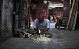 عدن تايم اخبار اليمن الان اليمنيون تدهور الريال وانحسار المعونات اخبار اليمن الان الحدث اليوم عاجل عدن تايم