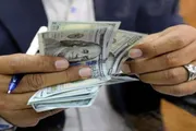 عدن تايم اخبار اليمن الان تحذيرات اقتصادية آثار الدولار الجمركي اخبار اليمن الان الحدث اليوم عاجل عدن تايم