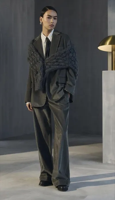 اخبار اليمن الان بأسلوب برونيلو كوتشينيلي الموضة النسائية اخبار اليمن الان الحدث اليوم عاجل