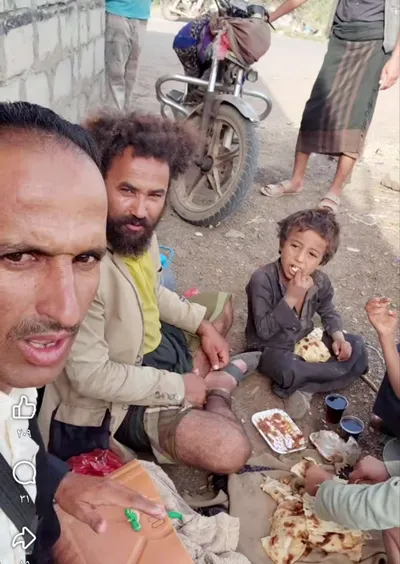 اخبار اليمن الان إنسانية مشردون يعيشون الشوارع والدهم اخبار اليمن الان الحدث اليوم عاجل