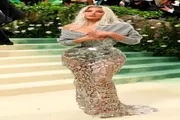 صحيفة المرصد اخبار اليمن الان كارداشيان الأنظار بإطلالات جريئة واستعراضية اخبار اليمن الان الحدث اليوم عاجل صحيفة المرصد