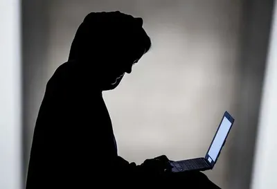 اخبار اليمن الان بابتزاز وتهديدها بفيديوهات مفبركة المركزي اخبار اليمن الان الحدث اليوم عاجل