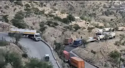 اخبار اليمن الان منتظرة القبيطة عشرات الشاحنات المرور اخبار اليمن الان الحدث اليوم عاجل