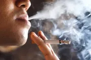 عدن تايم اخبار اليمن الان أطباء يحذرون التبغ العمود الفقري اخبار اليمن الان الحدث اليوم عاجل عدن تايم