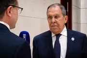 صحيفة الثورة صنعاء اخبار اليمن الان لافروف بريطانيا توجيه ضربات مشاركة اخبار اليمن الان الحدث اليوم عاجل صحيفة الثورة صنعاء