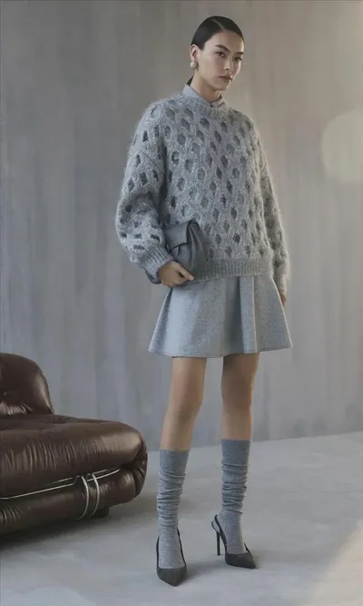 اخبار اليمن الان بأسلوب برونيلو كوتشينيلي الموضة النسائية اخبار اليمن الان الحدث اليوم عاجل