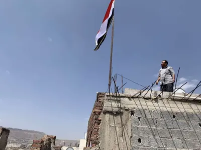 اخبار اليمن الان لاول مرة رفع الاعلام صنعاء اخبار اليمن الان الحدث اليوم عاجل