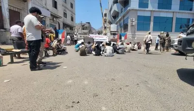 اخبار اليمن الان الانتقالي تحاصر الدفاع معاشيق فيديو اخبار اليمن الان الحدث اليوم عاجل