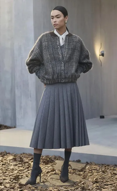 اخبار اليمن الان بأسلوب برونيلو كوتشينيلي الموضة النسائية اخبار اليمن الان الحدث اليوم عاجل