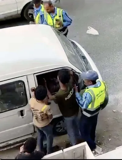 اخبار اليمن الان القبض سائق اعتدى رجال المرور اخبار اليمن الان الحدث اليوم عاجل