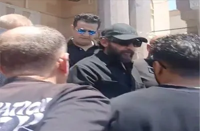 اخبار اليمن الان النجوم جثمان والدته ببنها تسانده اخبار اليمن الان الحدث اليوم عاجل