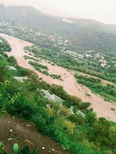 اخبار اليمن الان بالصور سيول تجتاح مدينة إب اخبار اليمن الان الحدث اليوم عاجل