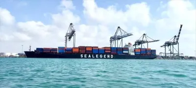 اخبار اليمن الان ميناء يستقبل باخرة عملاقة قادمة اخبار اليمن الان الحدث اليوم عاجل