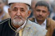 وفاة المنشد اليمني قاسم زبيدة بلبل المنشدين 