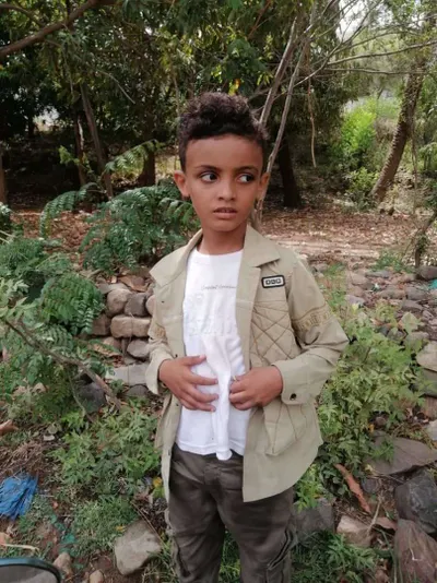 اخبار اليمن الان مأساة قناص يقتل ويسقط أحضانه اخبار اليمن الان الحدث اليوم عاجل
