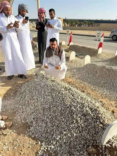 اخبار اليمن الان صورة لقبر الرئيس عبدربه منصور اخبار اليمن الان الحدث اليوم عاجل