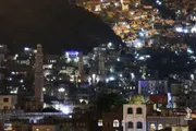كريتر إسكاي اخبار اليمن الان تنفيذ حملة لتنظيف الشوارع بالماء اخبار اليمن الان الحدث اليوم عاجل كريتر إسكاي