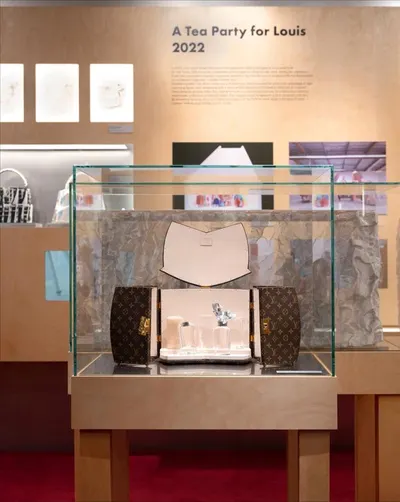 اخبار اليمن الان إبداع vuitton المعرض الدولي للفنون اخبار اليمن الان الحدث اليوم عاجل