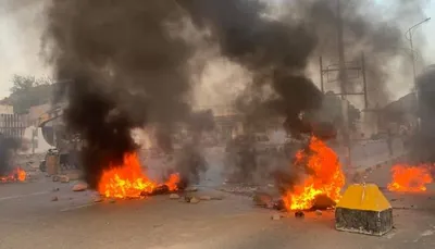 اخبار اليمن الان ألسنة النيران تطوق قصر معاشيق اخبار اليمن الان الحدث اليوم عاجل