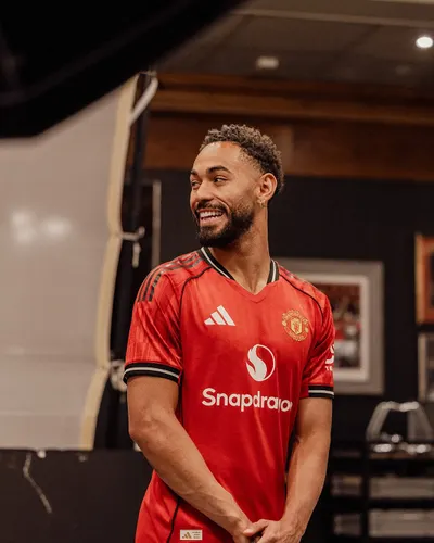 اخبار اليمن الان رسميا مانشستر يونايتد ماثيوس كونيا اخبار اليمن الان الحدث اليوم عاجل