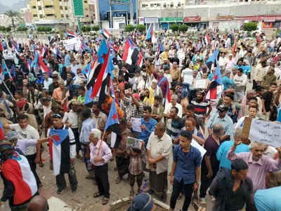 اخبار اليمن الان النقابات الجنوبية الفساد بالبذخ القمامة اخبار اليمن الان الحدث اليوم عاجل