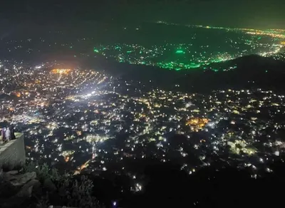 اخبار اليمن الان الانقسام صورة ليلية تحكي المدينة اخبار اليمن الان الحدث اليوم عاجل