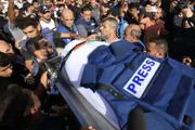 وكالة الصحافة اليمنية اخبار اليمن الان استشهاد صحفي أفراد عائلته الاحتلال اخبار اليمن الان الحدث اليوم عاجل وكالة الصحافة اليمنية