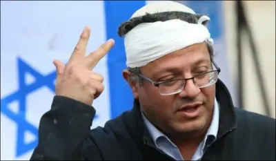 اخبار اليمن الان بالوجه وركلات بالقدم إيتمار وزوجته اخبار اليمن الان الحدث اليوم عاجل