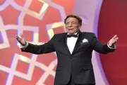 صحيفة المرصد اخبار اليمن الان مصادر مقربة الزعيم خلافات عائلية اخبار اليمن الان الحدث اليوم عاجل صحيفة المرصد
