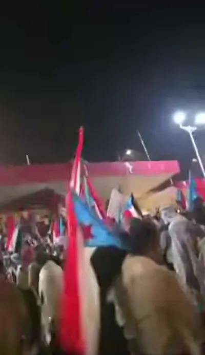 اخبار اليمن الان توافد أنصار الانتقالي ساحة العروض اخبار اليمن الان الحدث اليوم عاجل
