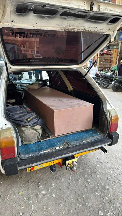 اخبار اليمن الان صورة لحظة نقل الفنان عنبه اخبار اليمن الان الحدث اليوم عاجل