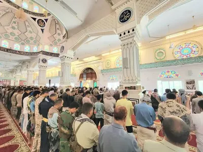 اخبار اليمن الان تودع الشهيدين المقطري والعرز جنائزي اخبار اليمن الان الحدث اليوم عاجل