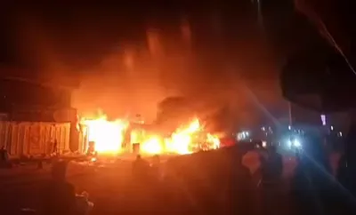 اخبار اليمن الان حريق يلتهم سوقا شعبيا محافظة اخبار اليمن الان الحدث اليوم عاجل