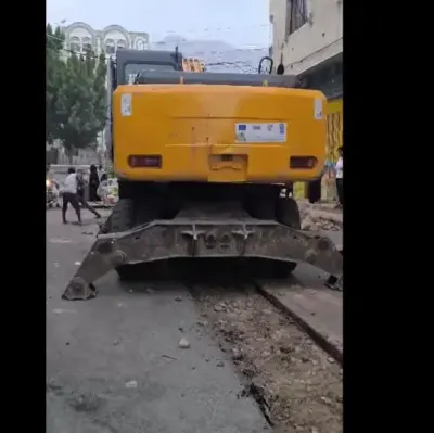 اخبار اليمن الان أعمال لتغيير الكوثر بمديرية القاهرة اخبار اليمن الان الحدث اليوم عاجل