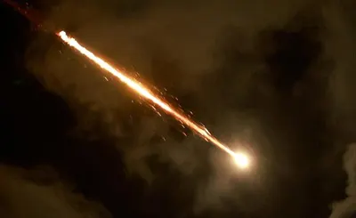 اخبار اليمن الان لقطات للحظات الصواريخ الباليستية اسرائيل اخبار اليمن الان الحدث اليوم عاجل