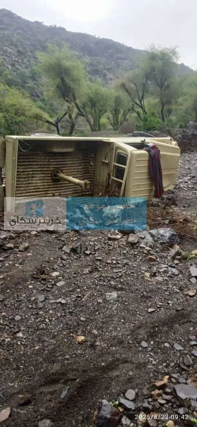 اخبار اليمن الان السيول تجرف سيارة مواطن لحج اخبار اليمن الان الحدث اليوم عاجل