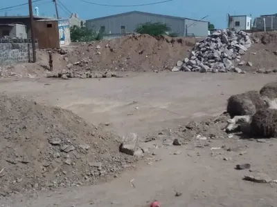 اخبار اليمن الان بالصور تواصل قطع شارع المخا اخبار اليمن الان الحدث اليوم عاجل