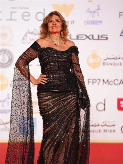 اخبار اليمن الان يسرقون الأضواء افتتاح القاهرة السينمائي اخبار اليمن الان الحدث اليوم عاجل