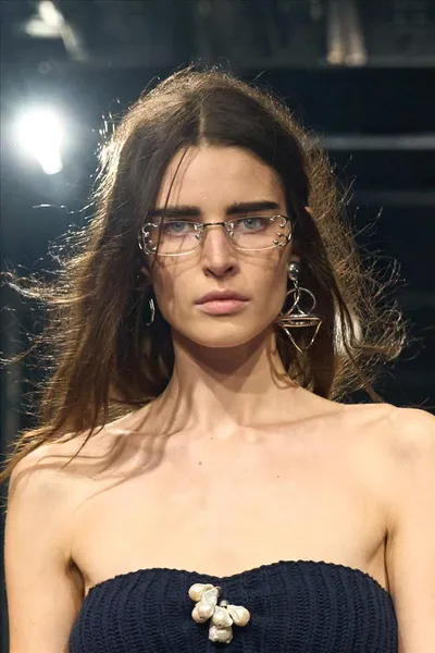 اخبار اليمن الان النظارات الطبية الموسم وتحاكي أيقونية اخبار اليمن الان الحدث اليوم عاجل