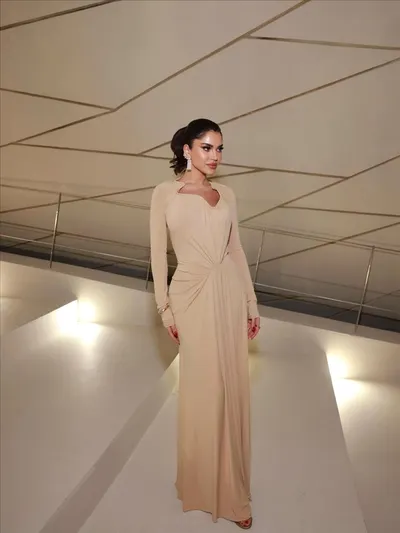 اخبار اليمن الان البلوغر الخليجية الرميحي الأنظار فستانها اخبار اليمن الان الحدث اليوم عاجل