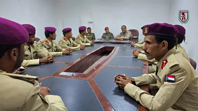 اخبار اليمن الان الكليبي يلتقي خريجي كلية العسكرية  اخبار اليمن الان الحدث اليوم عاجل