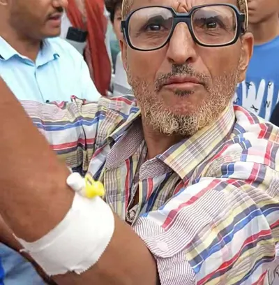 اخبار اليمن الان مواطن يعبر استيائه نجله مدرسة اخبار اليمن الان الحدث اليوم عاجل