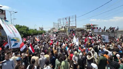اخبار اليمن الان مخيمين لاعتصام عمال النظافة محافظة اخبار اليمن الان الحدث اليوم عاجل
