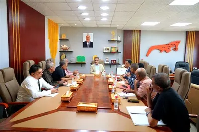 اخبار اليمن الان الدولة محافظ يناقش إجراءات لمعالجة اخبار اليمن الان الحدث اليوم عاجل